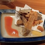 和温 - 骨せんべい。梅、塩、カレー塩。