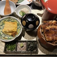 炭焼きうなぎ・かしわ 登河 - 