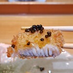 御料理 良所 - 鱧キャビア添え