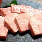 USHIGORO S. - 今日のお肉