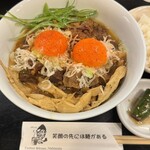 麺処 にしむら - どてやきまぜそば、御飯、きゅうりの漬物
