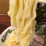 超多加水純手打ち麺 仁しむら - 麺リフト