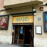 Restaurant Can Majó - バルセロナの海沿いにある、カジュアルレストラン。
            店内でもいただけますが、砂浜の上にテントが立っていて、そちらの方が断然人気です。