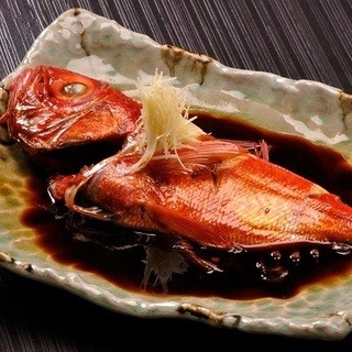 名物『金目鯛の煮付け』・・・4,400円～6,600円