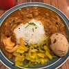 チーズケーキと彩りカレー Luna piena