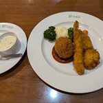 絆洋食店 - ソースは2種類ついてたよ