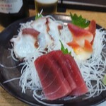 大漁船 - 刺し身３点盛り