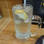 大漁船 - 焼酎ハイボール。残念ながらあまり味がなかった