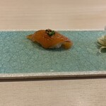 鮨 たくつ - サクラマスとニラペースト、マスタード