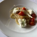 アル・ケッチァーノ  - イチジクのフェデリーニと山羊のリコッタチーズ