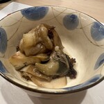 うを徳 - 揚げりんごあめなすとうるか(鮎の内臓)と炊いた福井小浜の鮑