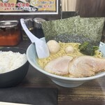 横浜家系ラーメン 魂心家 - 