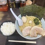 横浜家系ラーメン 魂心家 - 