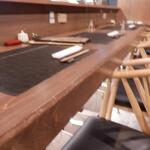 蕎麦前 中手 とうは - 内観