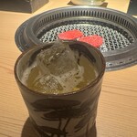 日本焼肉 はせ川 - 山崎蒸留所貯蔵 焙煎樽熟成梅酒 ソーダ割