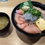 しらす丼と海鮮の店 次郎丸 - 