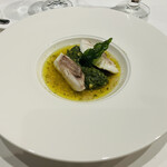 ル・ピックアシエット - 鮮魚のソミュラート　ズッキーニのピューレ バジル風味
