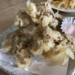 手打ち蕎麦　さとみ - 舞茸の天ぷら