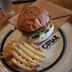 CRUZ BURGERS & CRAFT BEERS - 旨いhamburger