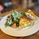 オークウッド - かぼちゃの食感、キッシュの焼きかげんがもう最高、美味い