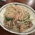 神保町トンちゃん - ホルモン塩ニンニク炒め