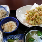 仁三郎 - 2014/4/18 ふきのとうと新玉ねぎのかき揚げ640円