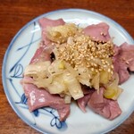 大衆酒場 若林 - ハツ刺し　450円