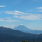 清泉寮ジャージーハット - 富士山山頂は雪ではなく雲です