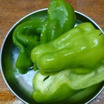 大衆酒場 若林 - ピーマン焼き　250円