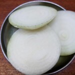 大衆酒場 若林 - 玉ねぎ焼き　250円