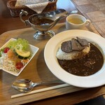 ナラビ - 牛すじカレー