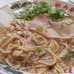 ラーメン魁力屋 - 麺の表情など。