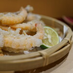 田舎の味と旨い酒 やまと - 芝海老の唐揚げ