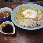 酔來軒 - 提供品(酔来丼)一式
