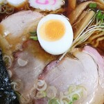 白河手打らーめん　うさぎ - 大きなチャーシューが、醤油ラーメンなのに３枚！
