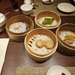 翠亨園 - テーブル全体①