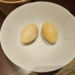 翠亨園 - 五目あげもち1個…のはずが2個来ましたw