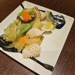 翠亨園 - イカとザーサイの炒め
      