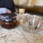 トラットリア セレーノ - たっぷり2杯分はあります♪
      砂時計が落ちたら注ぎ頃。