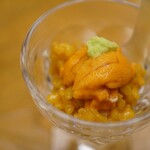 鮨おばな - さらにミネラルを添える雲丹が味わいをグッと彩る。