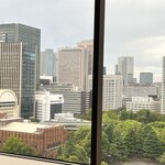 嘉門 - 別室から日比谷公園を望む