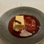 VANKA - チーズケーキといちじくのコンポート
      チーズケーキはレアとベイクドの間くらい