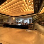 嘉門 - 店内（大カウンター席）