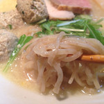 麺屋玉ぐすく - 全粒粉の縮れ麺