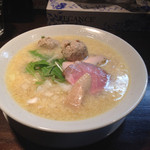 麺屋玉ぐすく - 自家製つくねとコンソメスープの玉子とじ麺750円