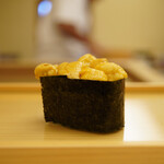 鮨おばな - ◇赤雲丹（天草） おばなさん含めて3つの鮨店のみ卸される、もはや幻と言える天草の赤雲丹。