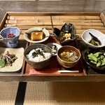 知憩軒 - 夕飯①器がどれも素敵です