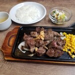 ビーフインパクト - 肩ロース250gカットステーキランチ（税込1,925円）