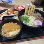 資さんうどん - 料理写真: