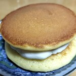 シャトレーゼ - 国産バターと餡のパンケーキ